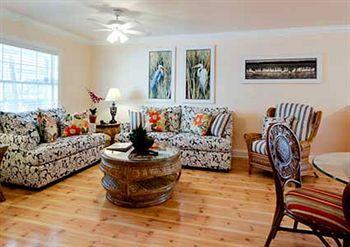 Tropic Isle At Anna Maria Island Inn Bradenton Beach Exterior photo