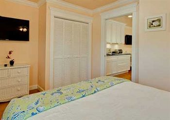 Tropic Isle At Anna Maria Island Inn Bradenton Beach Exterior photo